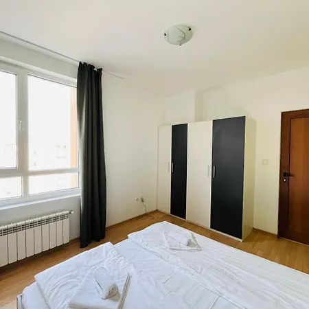 Апартамент Prime In Mladost